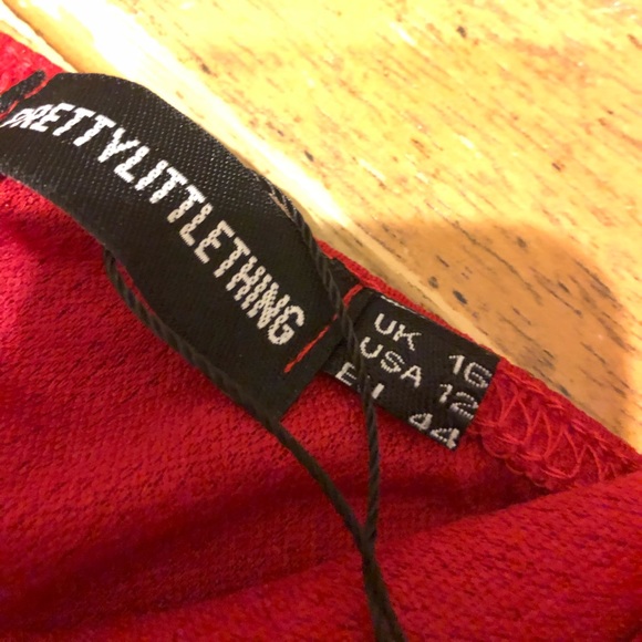 Prettylittlething Flare Dress - Picture 3 of 5